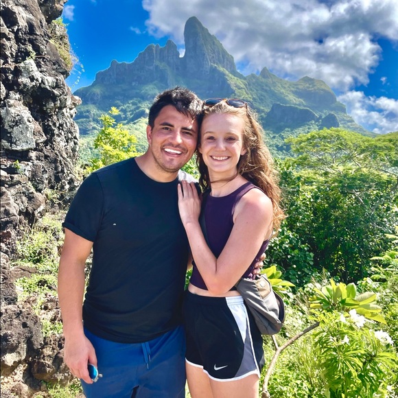 Meet your Posher, Lauren - Picture 1 of 1